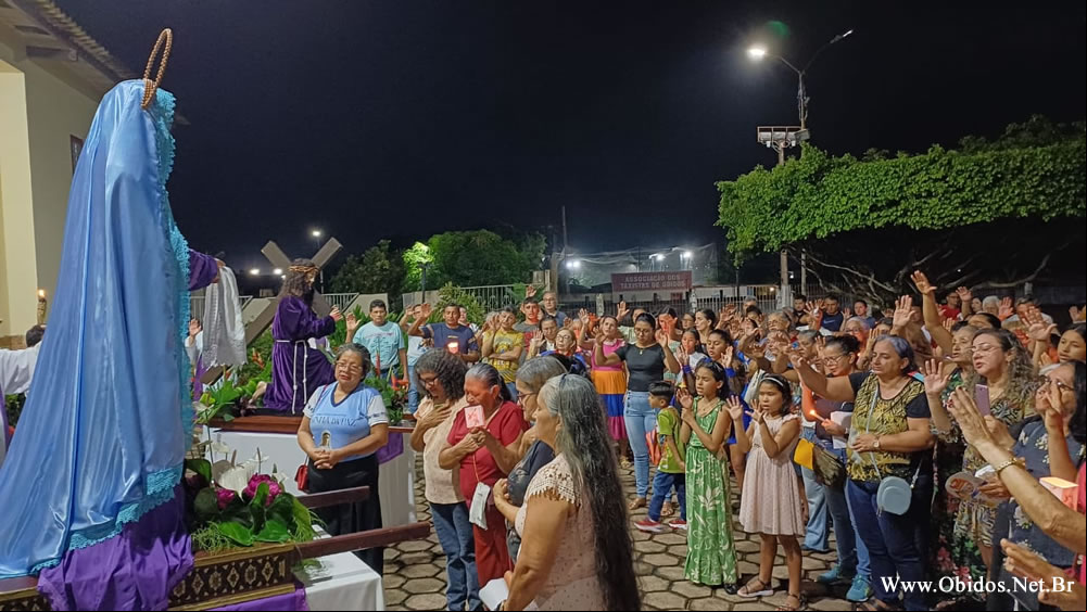 Procissão do Encontro reúne fiéis em Óbidos em momento de fé e reflexão