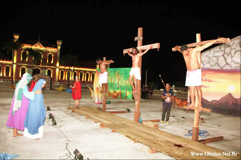 Grupo Getsêmani Celebra a Fé com a Encenação da Paixão de Cristo em Óbidos